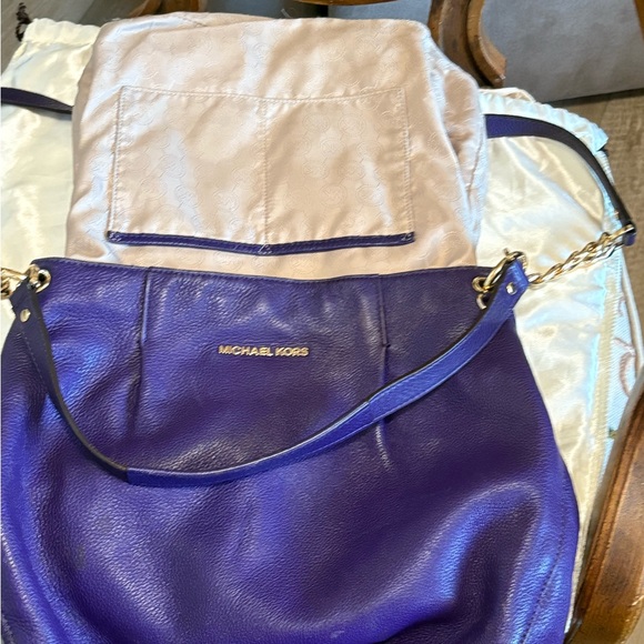 Michael Kors purple Leather Shoulder Bag - Picture 3 of 5